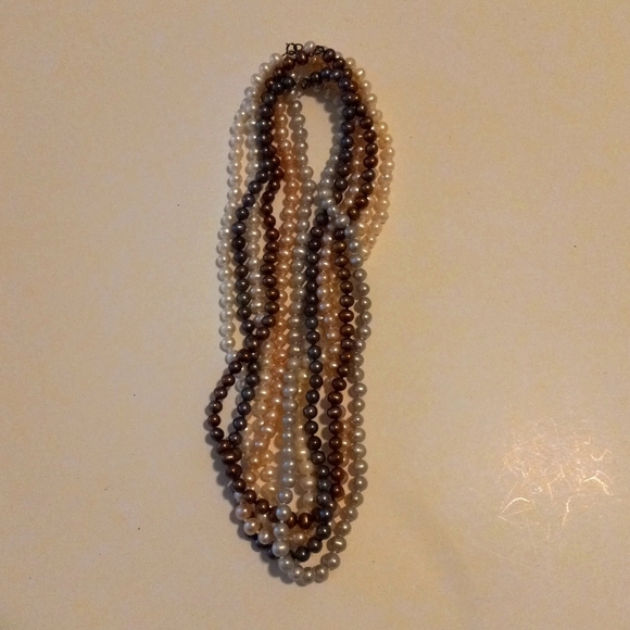 Set of 6 fresh water pearl necklaces. Multiple colors. - Picture 5 of 6